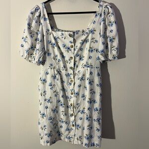 Old Navy White with Blue Florals Dress WITH POCKETS